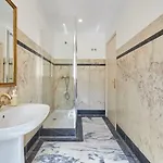 Campo Pequeno Prestige Gasthof 3*