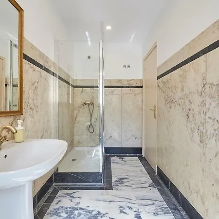 Campo Pequeno Prestige Πανσιόν 3*